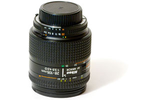  Nikon 28-105mm f/3.5-4.5D AF Zoom-Nikkor