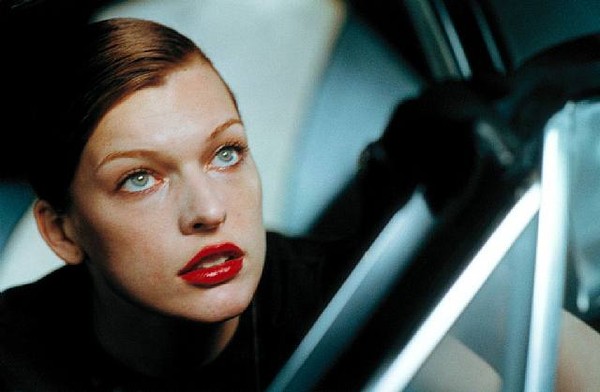 #2. Italian Vogue, L.A. Report, Oct 2000. Photographer: Peter Lindbergh