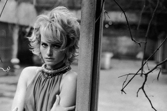 #7. Italian Vogue, Psycho, Amber Valletta, Apr 2004. Photographer: Peter Lindbergh