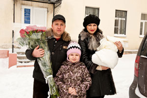 Фото выписки из роддома в Новочеркасске