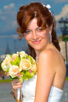 Фотопортрет невесты с букетом