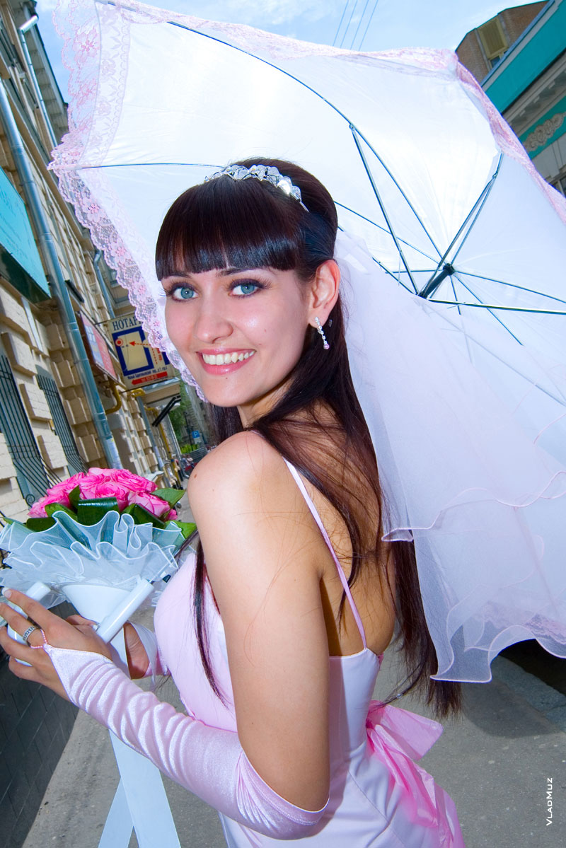 Фотопортрет невесты с зонтом. Супер-мега свадебный гламур