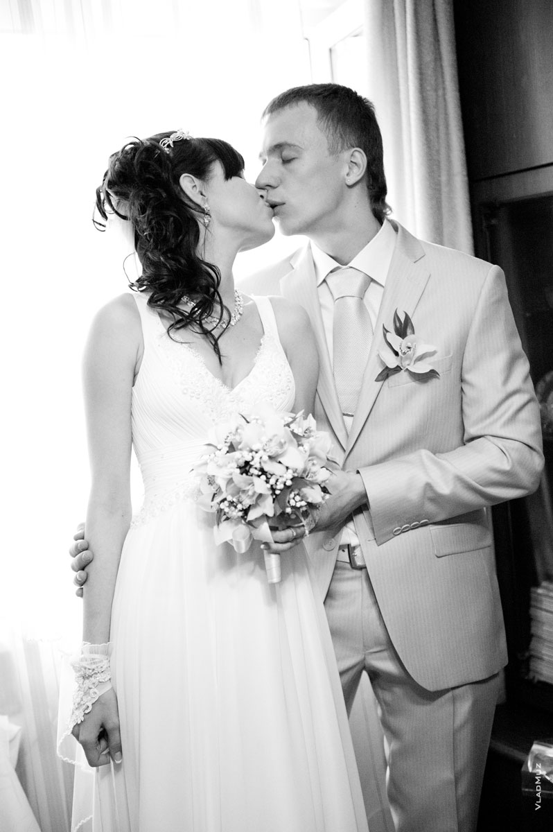 Фото свадебного поцелуя №2
