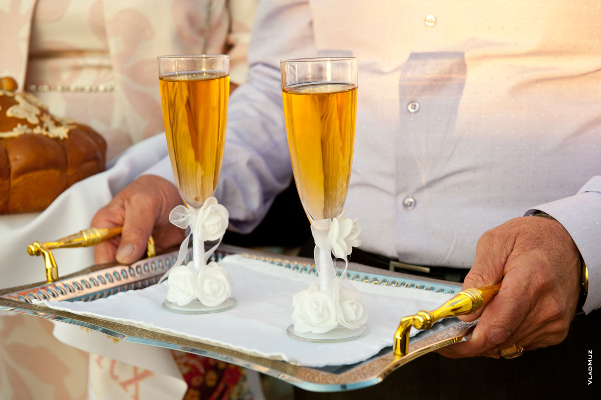 Фото свадебных бокалов для молодоженов