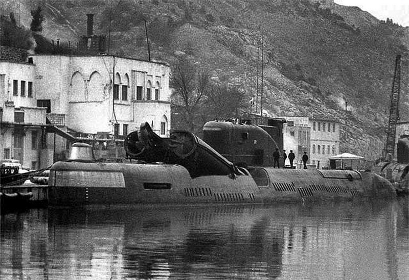 Дизельная подводная лодка Б-67 (К-67) проекта 651 Балаклавской бухте