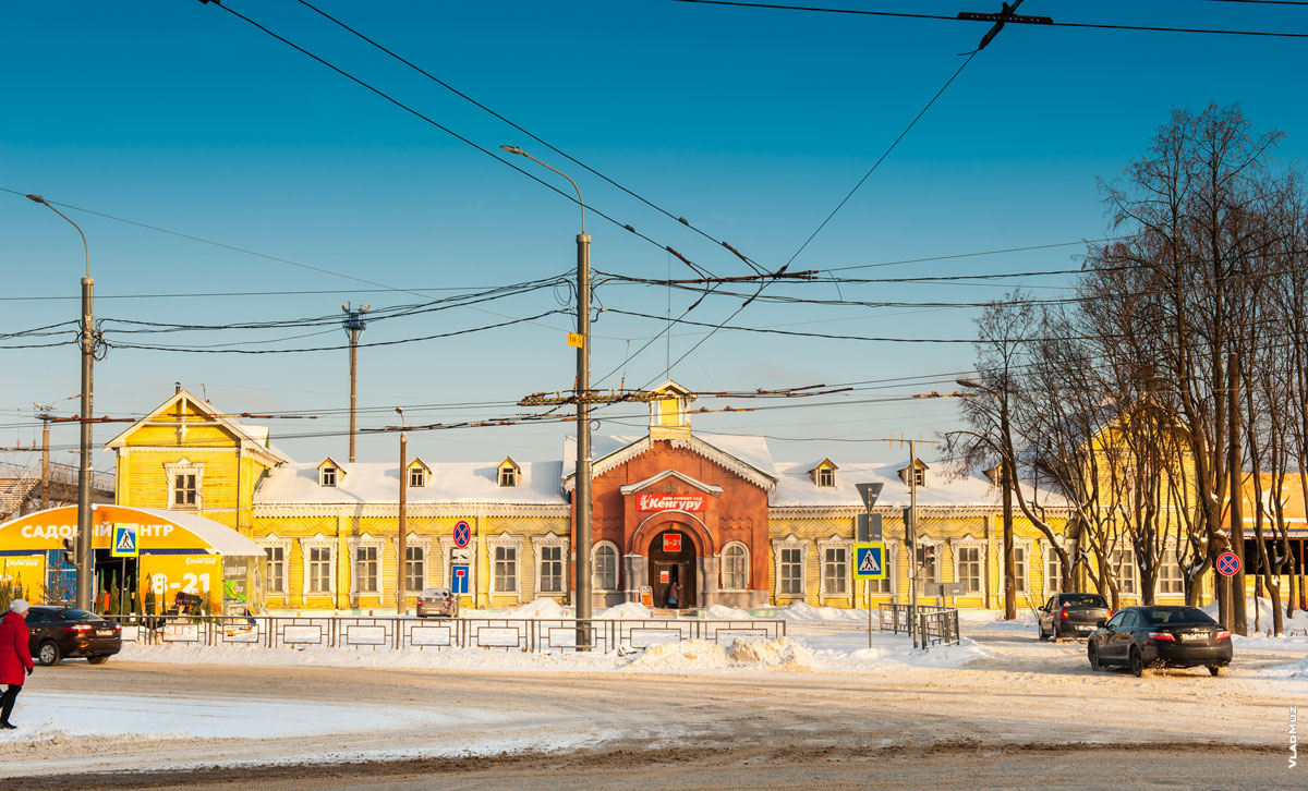 Старое здание железнодорожного вокзала в Иваново