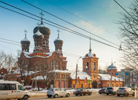 Фото Введенской церкви в Иваново, монастырских корпусов и надвратной колокольни (западные ворота в монастырь)