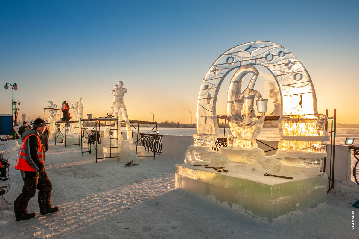 Ижевск, фото ледовых скульптур перед открытием фестиваля «Удмуртский лед 2018»