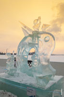 Фото ледовой скульптуры «На волне мечтаний» на фестивале «Удмуртский лед» в Ижевске