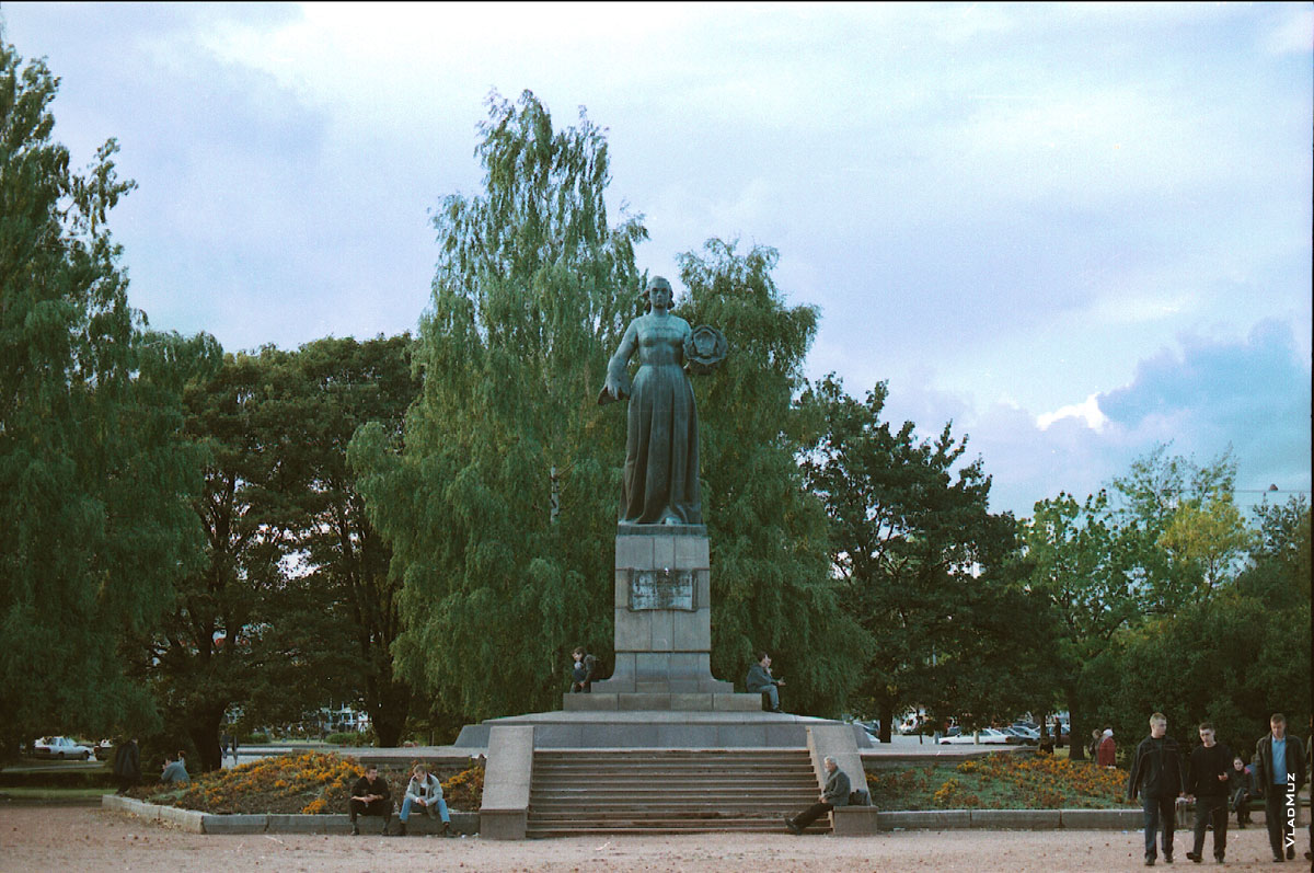 Фотография памятника Родине-матери в Калининграде