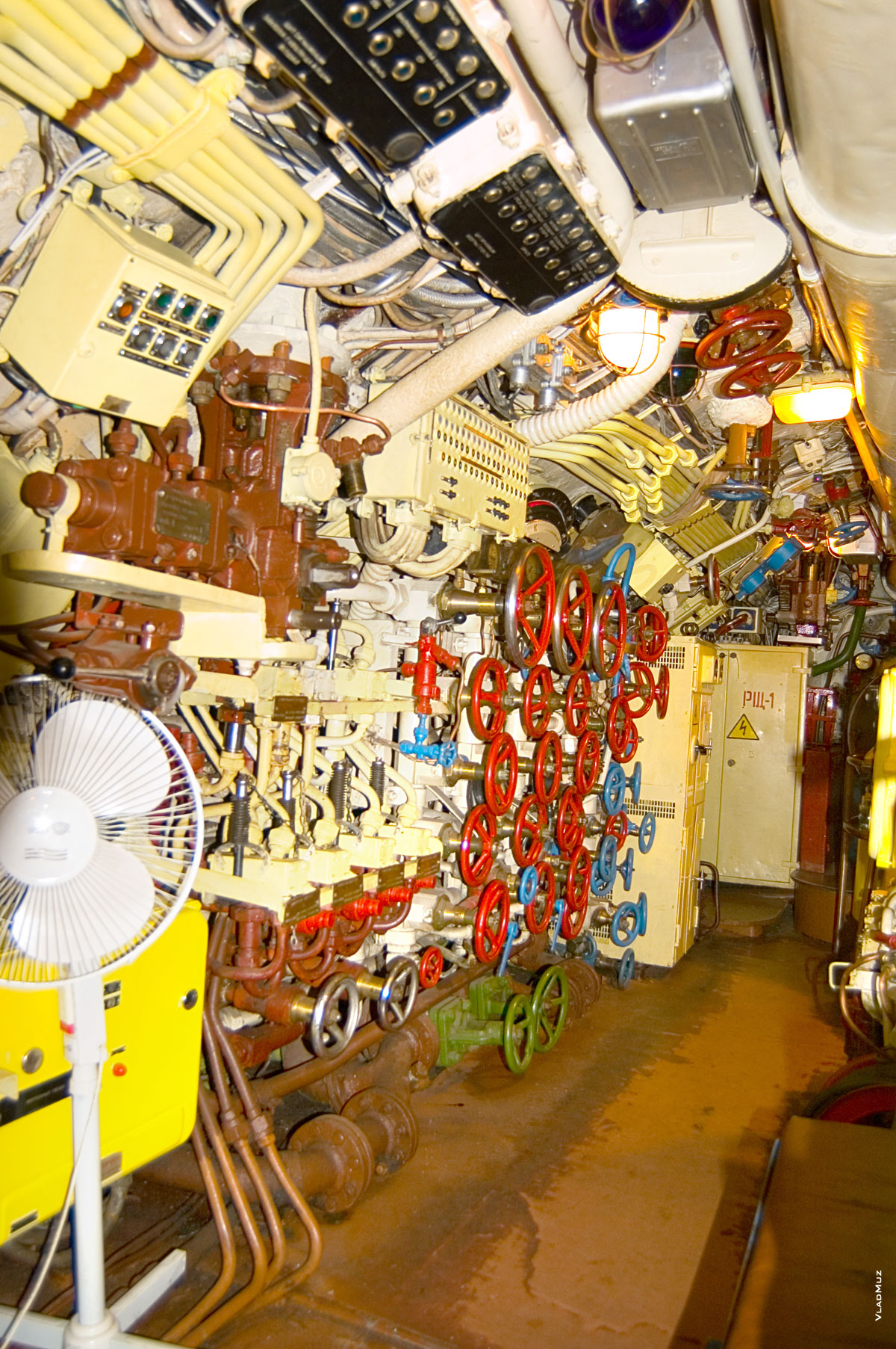 Лицензионные стоковые фото и изображения Подводная лодка