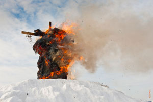 Сжигание чучела Масленицы в «Лудорвае», фотографии