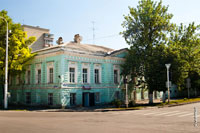 2-х этажный дом на Платовском проспекте вблизи Соборной площади