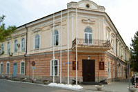 Здание новочеркасского Суворовского училища МВД