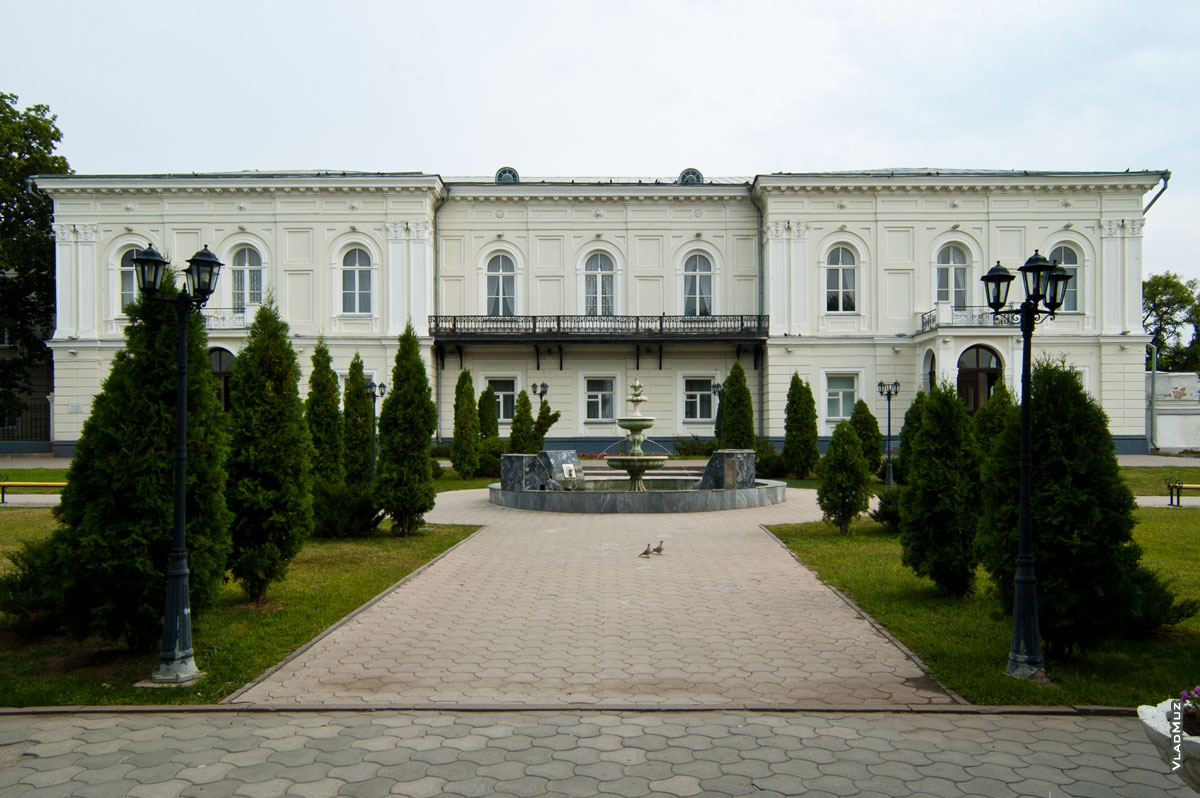 Фото здания Атаманского дворца в Новочеркасске