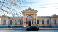 В этом прекрасном здании сейчас располагается приемная комиссия ЮРГТУ (НПИ)