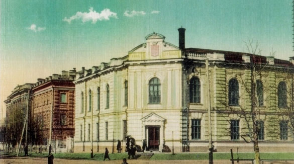Музей истории донского казачества на старинной открытке с видами Новочеркасска