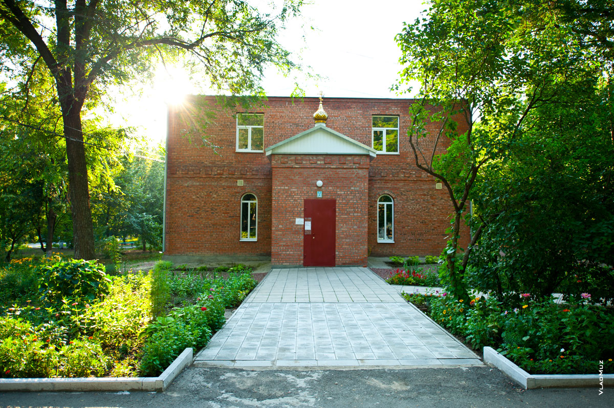 Фото здания церковного прихода на территории ДонГАУ в Персиановке