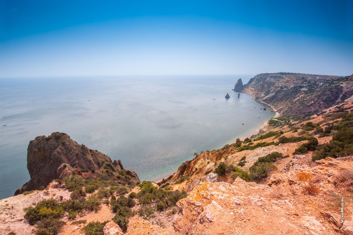 Фото с мыса Фиолент (Крым, Севастополь) на Черное море и скалы