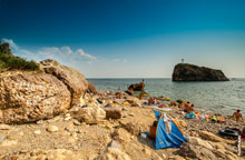 Фото Яшмового пляжа и Георгиевской скалы в Крыму на мысе Фиолент