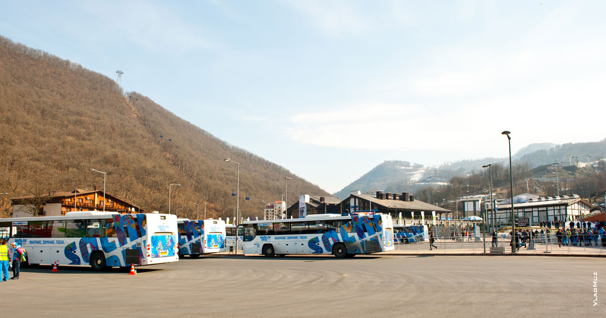 Фото автобусов до горнолыжного центра «Роза Хутор» в Сочи